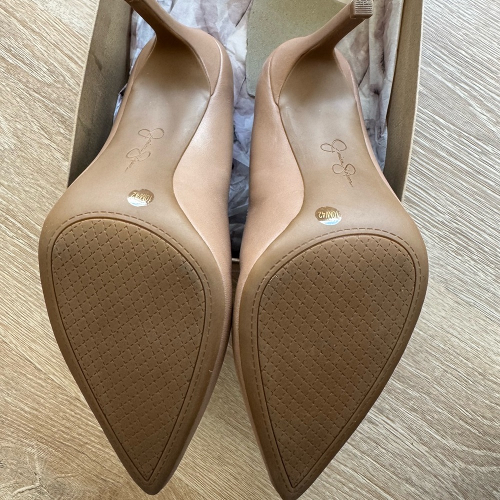 Women’s Nude pumps - Picture 5 of 6